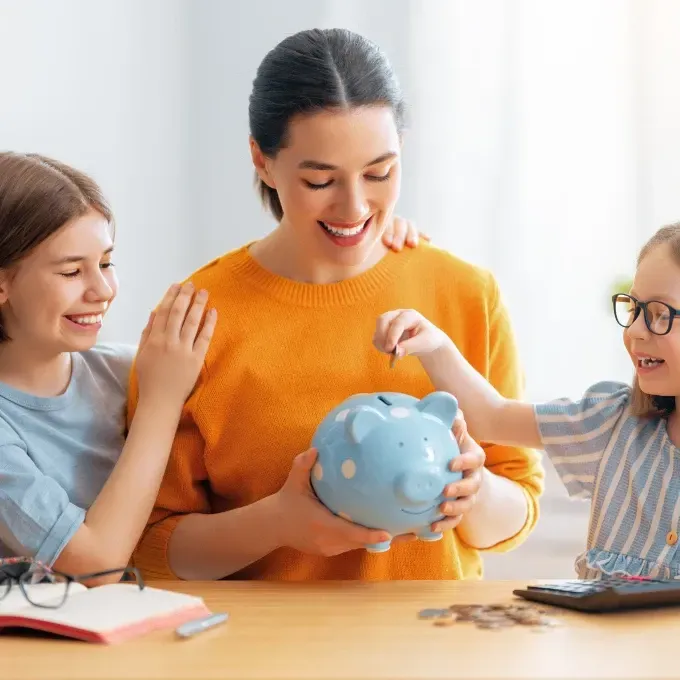 Tableau de bord financier minimaliste bleu et or